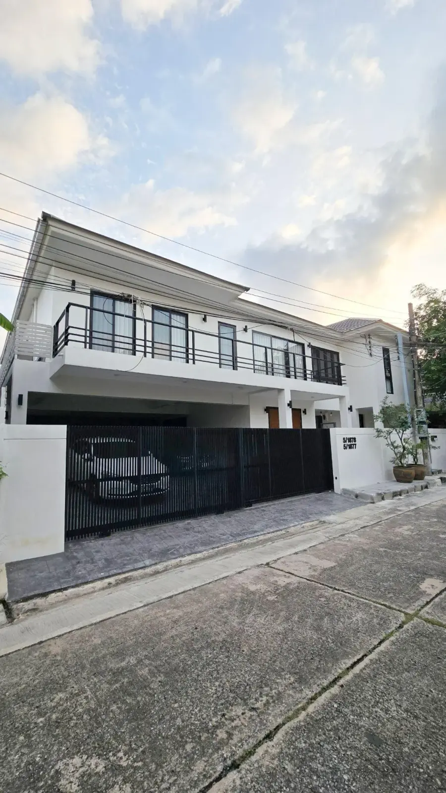 SITE & CONSULT · Prachachuen Twin (แนวตั้ง)